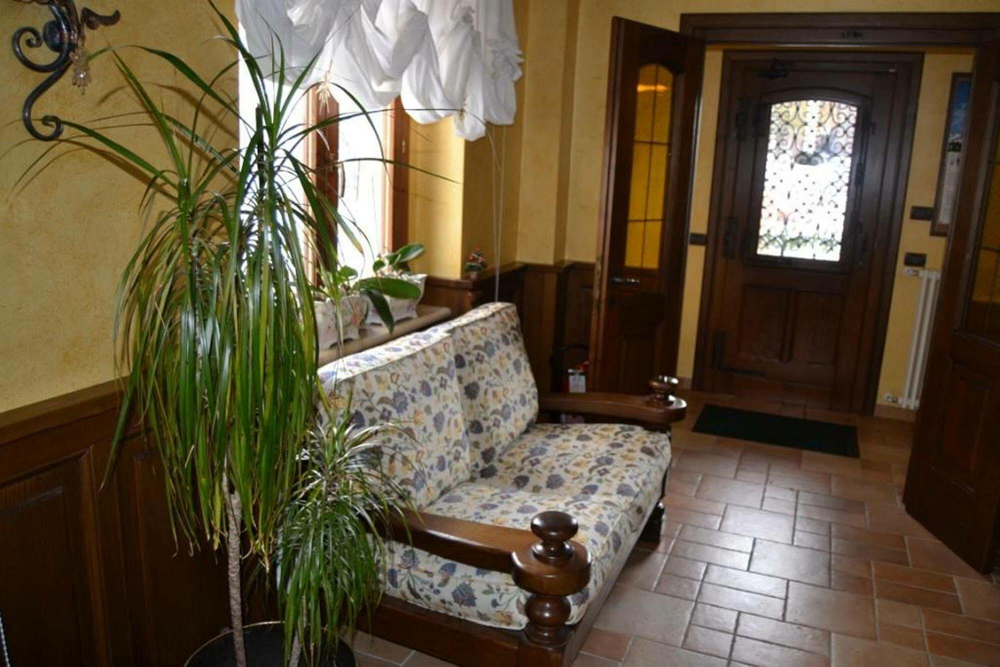 La Piazzetta Rooms & Breakfast 로카라소 외부 사진