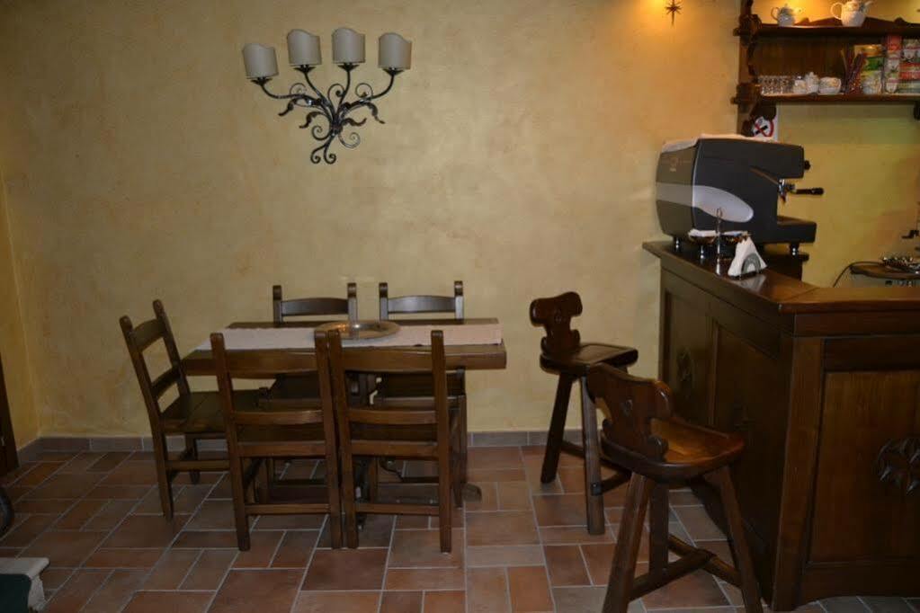 La Piazzetta Rooms & Breakfast 로카라소 외부 사진